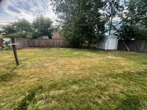 Exterior - 720 Hemlock Dr, Euclid, OH 44132 photo 5 of 5