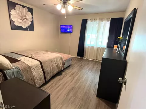 Bedroom - 720 Hemlock Dr, Euclid, OH 44132 photo 3 of 3