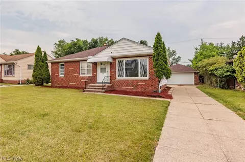 11161 Magdala Dr, Parma, OH 44130