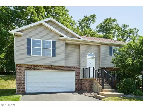 71 River Ridge Ln, Munroe Falls, OH 44262