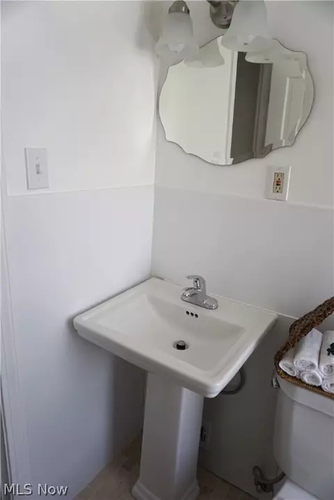 Bath - 331 E 250th St, Euclid, OH 44132 photo 3 of 4