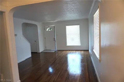 Living - 331 E 250th St, Euclid, OH 44132 photo 1 of 3