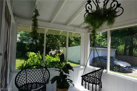 Exterior - 331 E 250th St, Euclid, OH 44132 photo 5 of 9