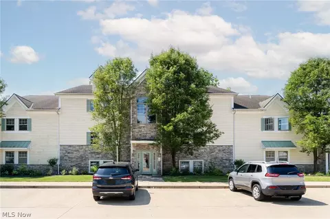 5537 Beavercrest Dr #203, Lorain, OH 44053