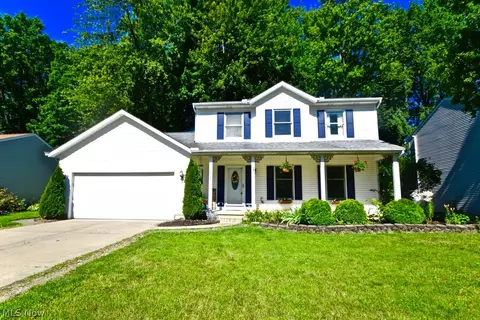 355 Bayberry Dr, Elyria, OH 44035