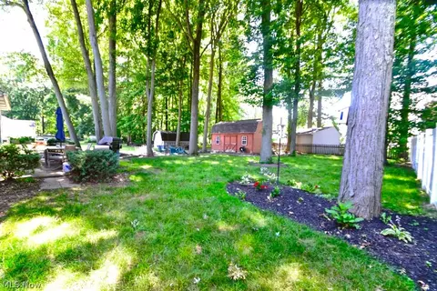 355 Bayberry Dr, Elyria, OH 44035 photo 34