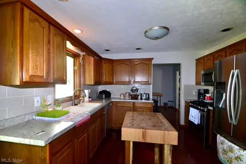 355 Bayberry Dr, Elyria, OH 44035 photo 11