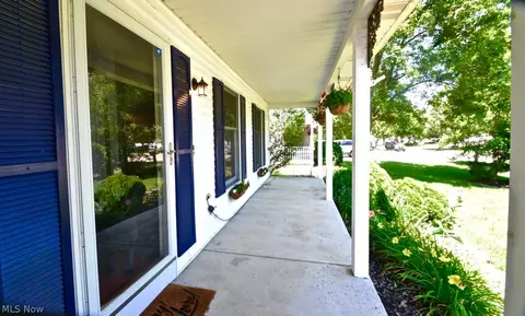 355 Bayberry Dr, Elyria, OH 44035 photo 39