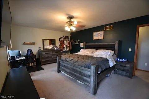 355 Bayberry Dr, Elyria, OH 44035 photo 23