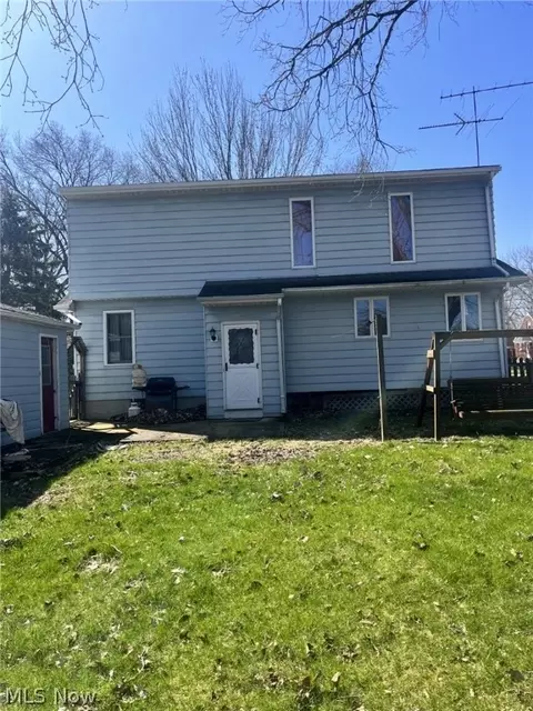 565 E 46th St, Lorain, OH 44052 photo 7