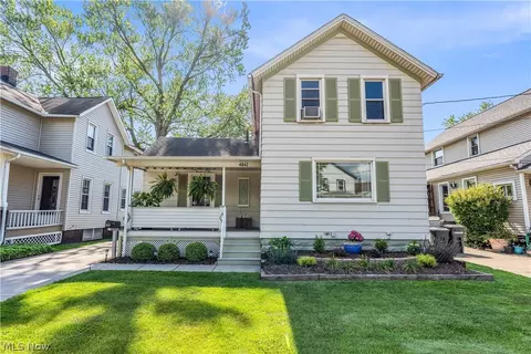 4042 E 44th St, Newburgh Heights, OH 44105