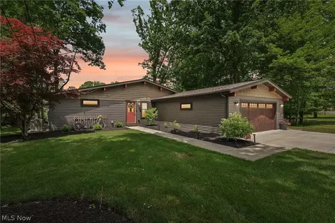 2428 Cherrywood Ter, Roaming Shores, OH 44084