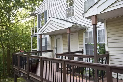 1903 Stoney Run Cir, Broadview Heights, OH 44147