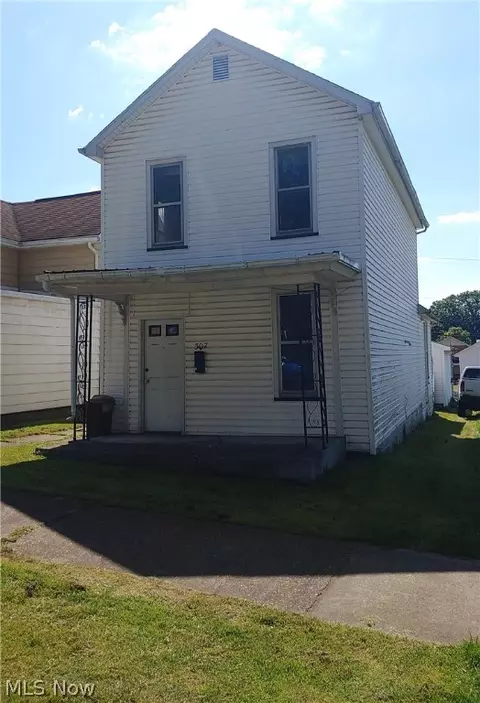 307 N 3rd St, Dennison, OH 44621 photo 3
