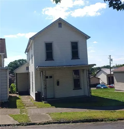 307 N 3rd St, Dennison, OH 44621