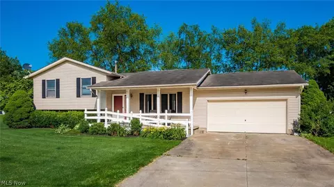 Exterior - 1384 Thomas Dr, Dresden, OH 43821 photo 3 of 8