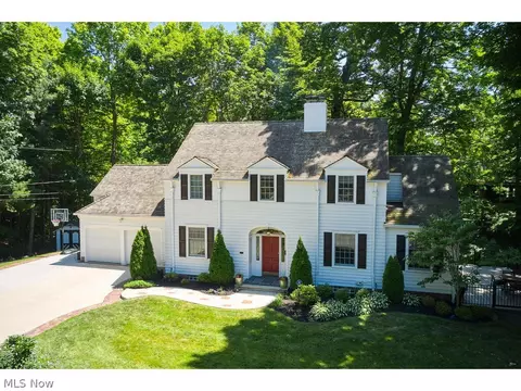 251 Overwood Rd, Akron, OH 44313