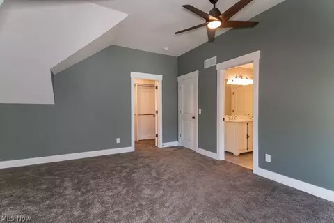 500 Eagle Point Dr, Lyndhurst, OH 44124 photo 32