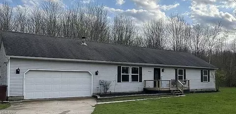 7414 Kniffen Rd, Leroy, OH 44077