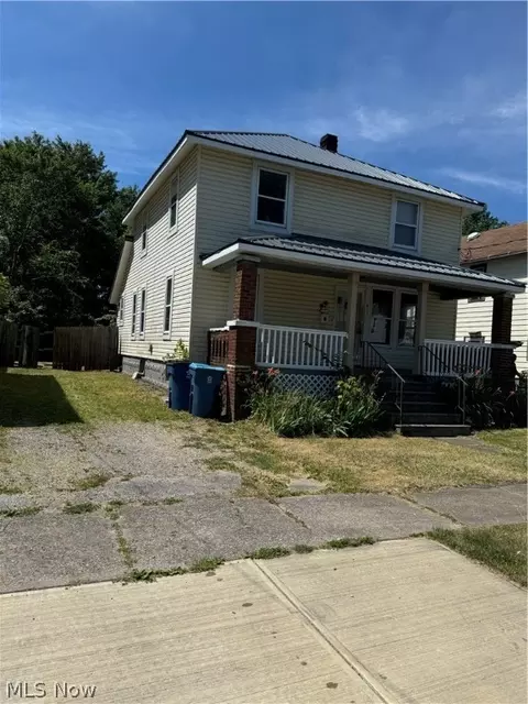 615 W 22nd St, Lorain, OH 44052