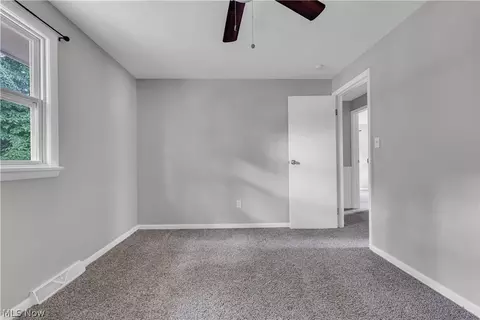Bedroom - 8043 Munson Rd, Mentor, OH 44060 photo 6 of 6
