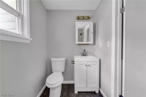 Bath - 8043 Munson Rd, Mentor, OH 44060 photo 3 of 3