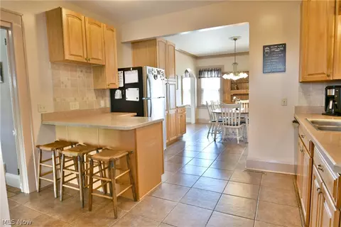 Kitchen - 120 Brookfield Ave, Boardman, OH 44512 photo 2 of 4