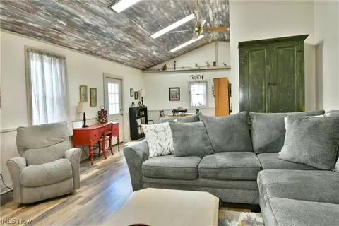 Living - 120 Brookfield Ave, Boardman, OH 44512 photo 6 of 6