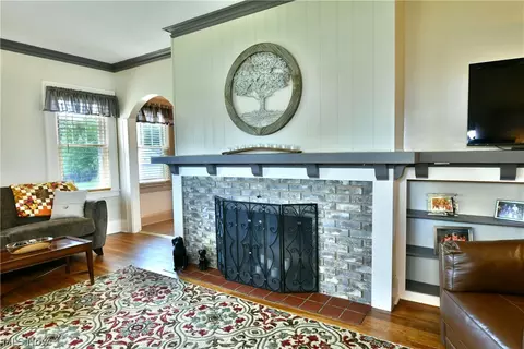 Living - 120 Brookfield Ave, Boardman, OH 44512 photo 2 of 6