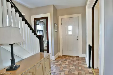 Entry Way - 120 Brookfield Ave, Boardman, OH 44512 photo 1 of 1