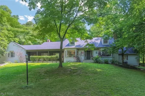 955 Chagrin River Rd, Gates Mills, OH 44040