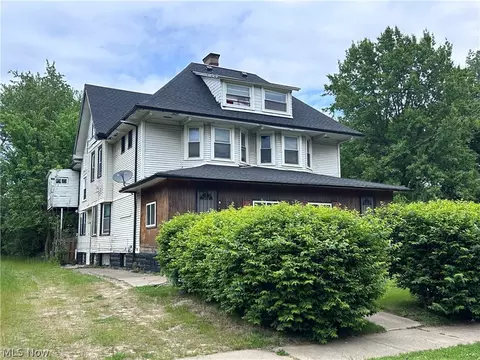 10737 Lee Ave, Cleveland, OH 44106