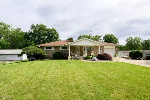 11773 Sinclair St SW, Massillon, OH 44647