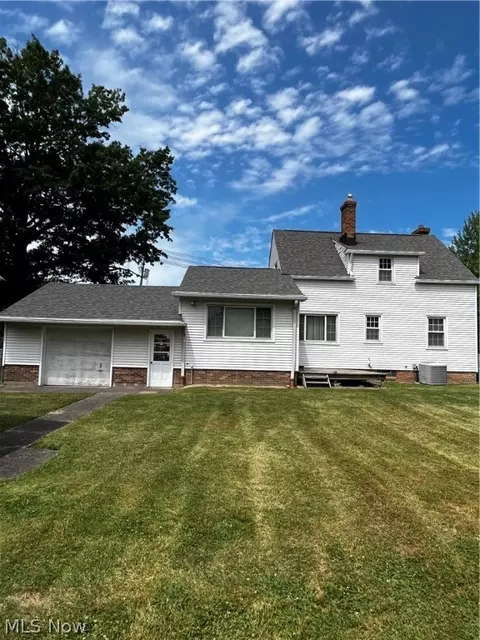 881 E 250th St, Euclid, OH 44132 photo 7