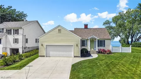 4471 Lake Rd E, Geneva, OH 44041