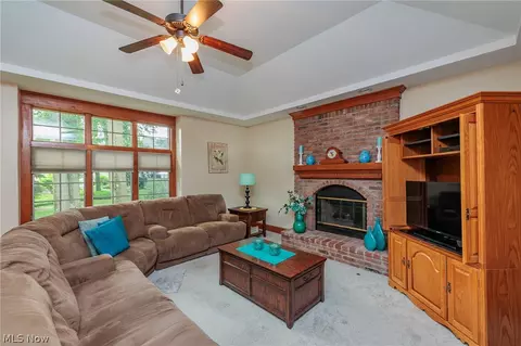 129 Bryan Ct, Elyria, OH 44035 photo 5