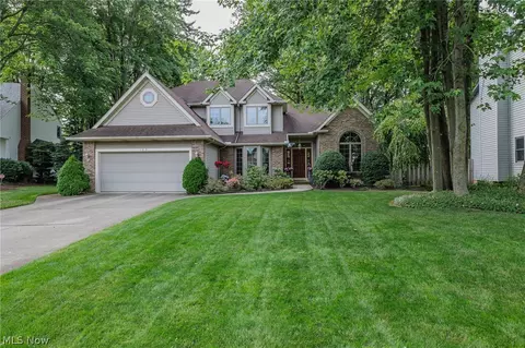 129 Bryan Ct, Elyria, OH 44035