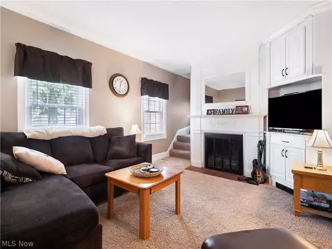 461 E 260th St, Euclid, OH 44132 photo 7