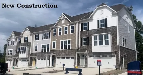 1415 Chateau Pl, Avon, OH 44011