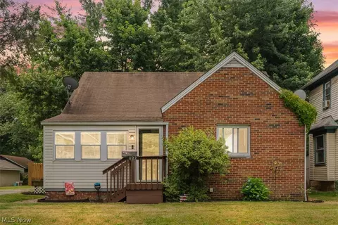 1122 Mcintosh Ave, Akron, OH 44314