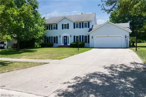 473 Gloucester Cir, Brunswick, OH 44212