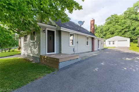 403 Mosier Rd, Girard, OH 44420