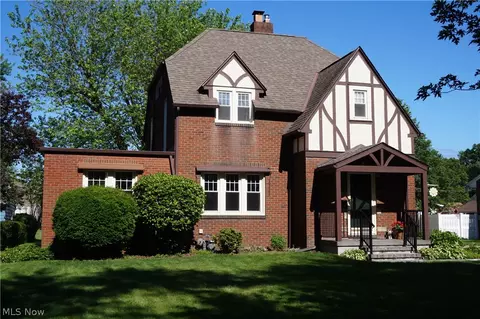 3312 Lincoln Dr, Ashtabula, OH 44004