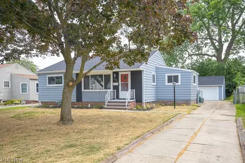 5131 Chestnut Hill Dr, Willoughby, OH 44094