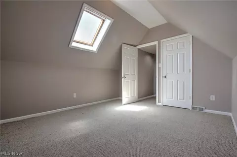 Bedroom - 427 E 274th St, Euclid, OH 44132 photo 4 of 5