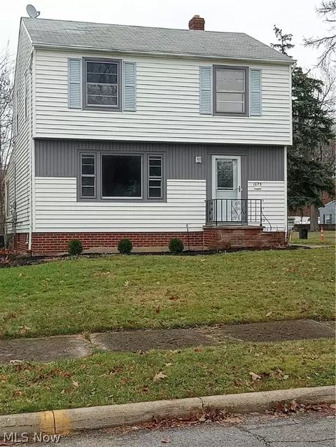 1675 E 276th St, Euclid, OH 44132