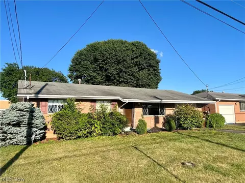 308 Stone Rd, Belpre, OH 45714
