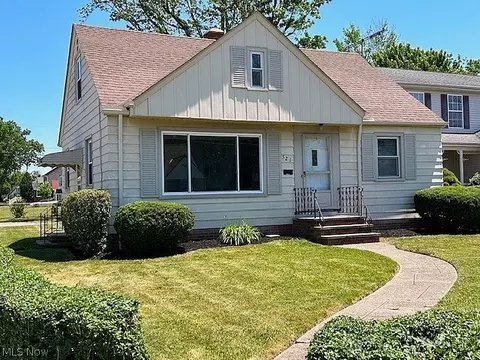 Exterior - 521 E 260 St, Euclid, OH 44132 photo 4 of 4