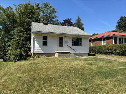 357 Franklin Ave, Barberton, OH 44203