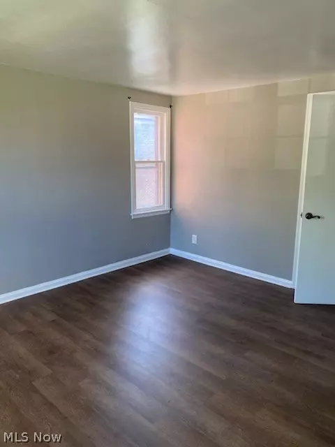 4230 Chester Dr, Boardman, OH 44512 photo 2